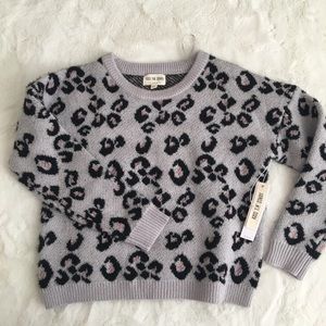 Kiss the Stars Animal Print Sweater Size M